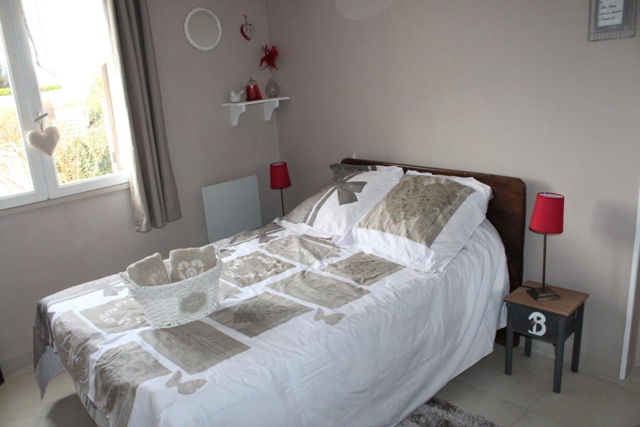 La Colombe Bed & Breakfast Tourrettes Bagian luar foto